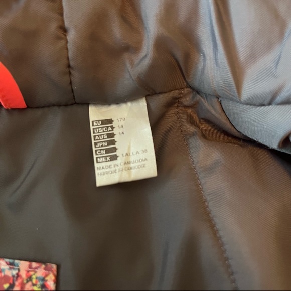 O’Neill Ski/ Snowboard Jacket - Picture 7 of 9